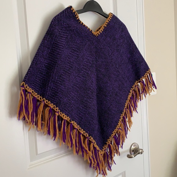Vintage Other - ❤️‍🔥 *** SOLD *** Artisan child’s poncho - handwoven in Quebec